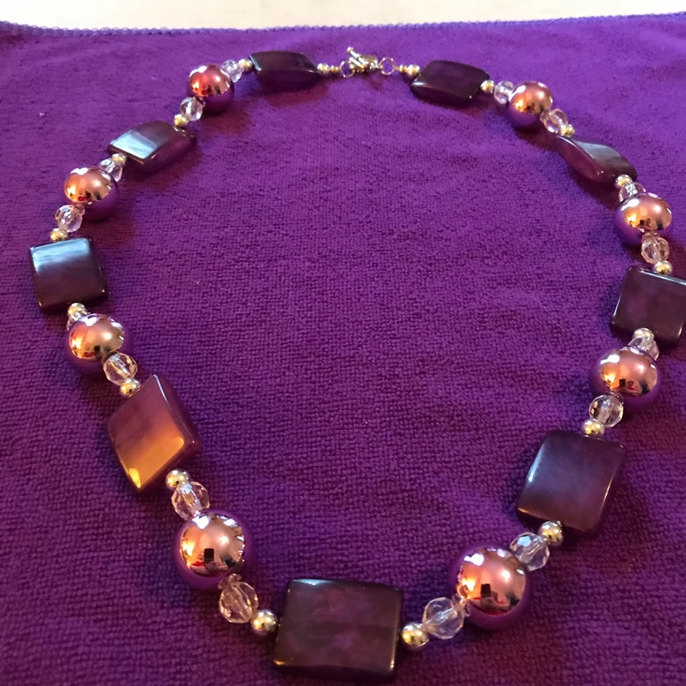 Statement necklace